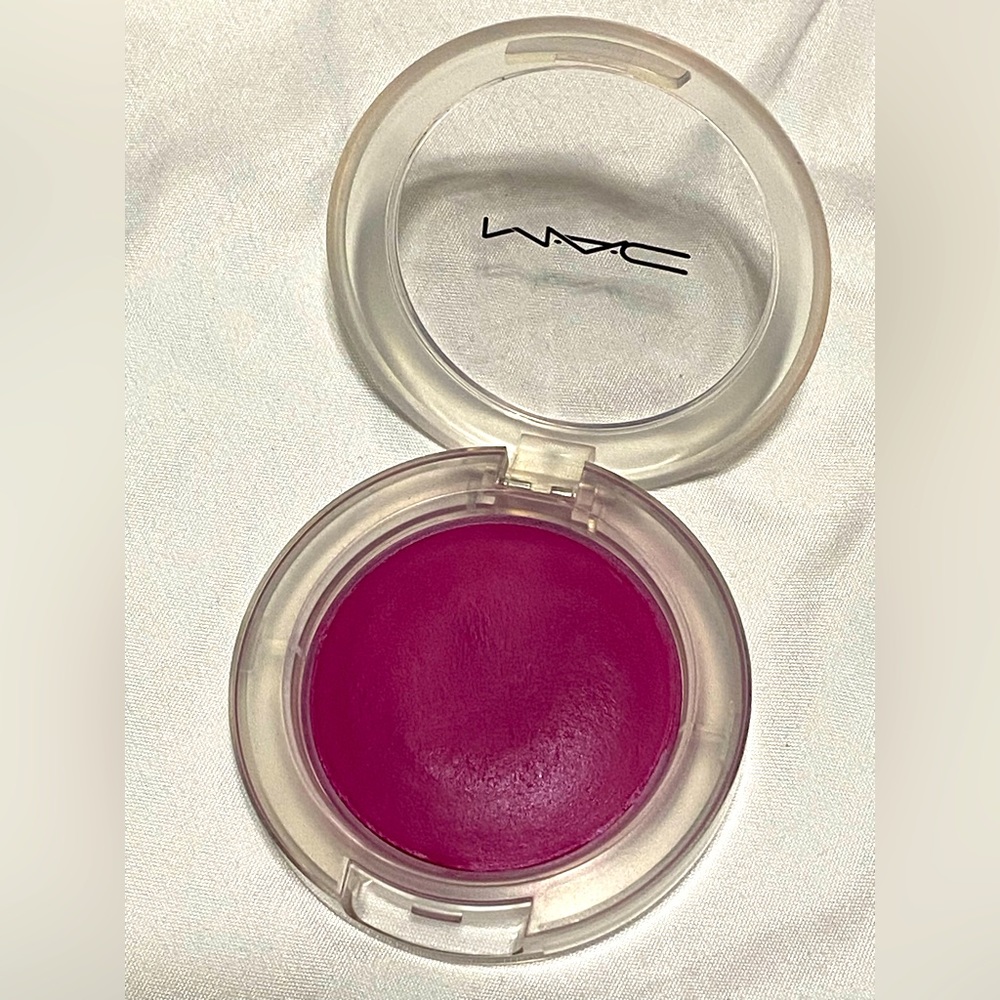 Mac Glow Play Blush “Rosy Does It”